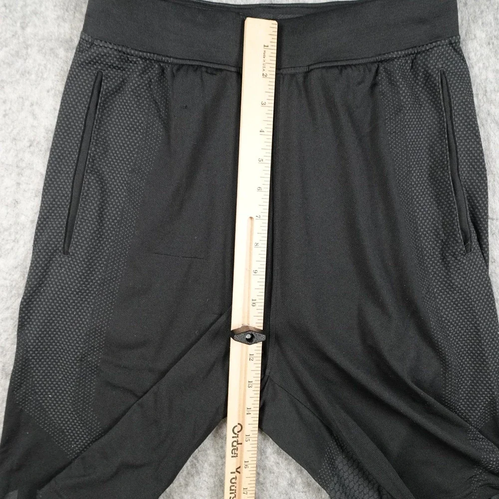 Under Armour Shorts Mens Small Black HeatGear Fitted Threadborne Vanish Seamless